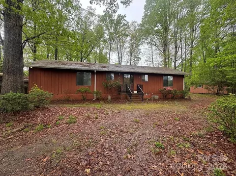 5950 Lake Wylie Rd, Clover, SC 29710