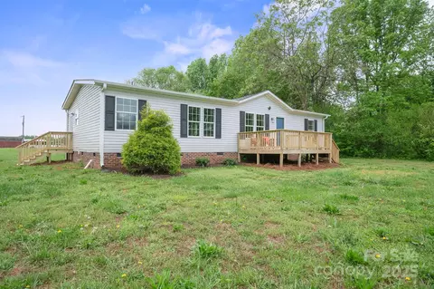 125 Rocky Pt, Cleveland, NC 27013