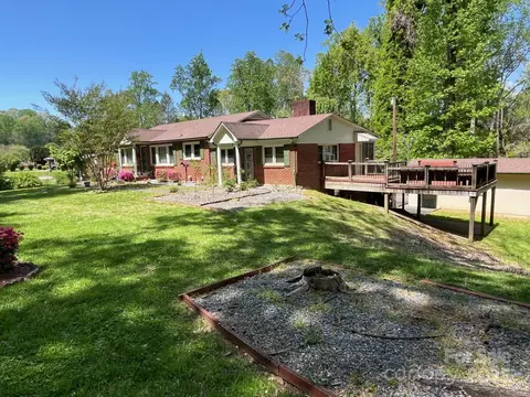 187 E Glenview St, Marion, NC 28752 photo 3