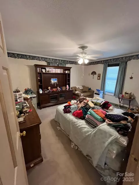 187 E Glenview St, Marion, NC 28752 photo 13