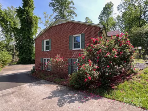 187 E Glenview St, Marion, NC 28752 photo 8