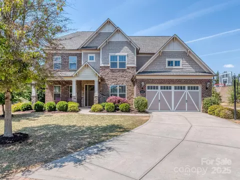 323 Cheshire Ln, Fort Mill, SC 29707