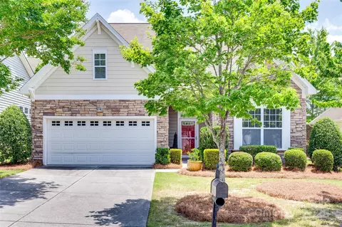 1033 Knob Creek Ln, Tega Cay, SC 29708