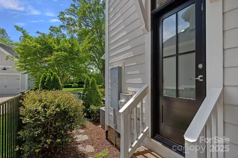 Exterior - 309 Catawba Ave, Davidson, NC 28036 photo 12 of 15