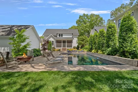 Exterior - 309 Catawba Ave, Davidson, NC 28036 photo 7 of 15