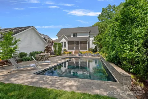 Exterior - 309 Catawba Ave, Davidson, NC 28036 photo 8 of 15