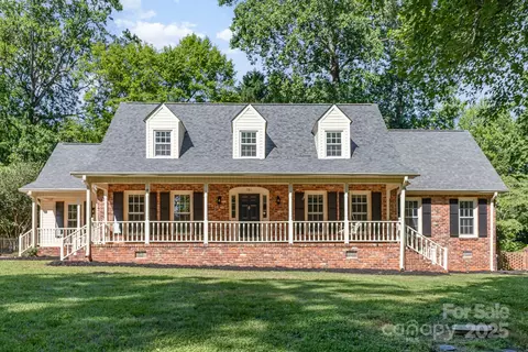 781 Summerwood Dr, Rock Hill, SC 29732