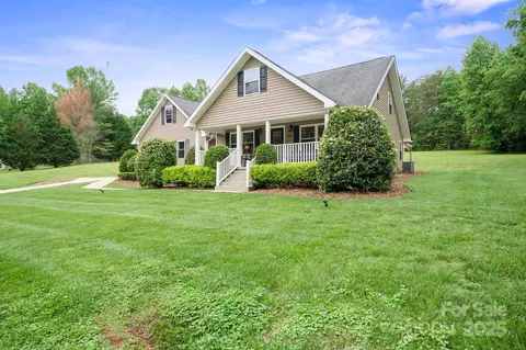 840 Lenoir Rd, Morganton, NC 28655