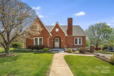 66 Ford St, Canton, NC 28716