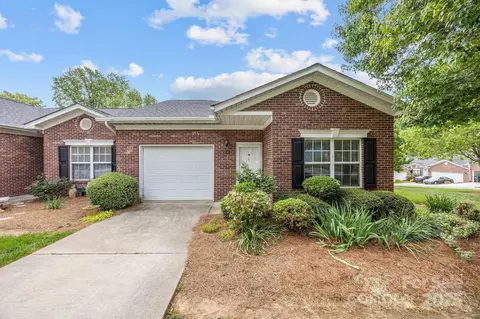 124 Lohr St, Lexington, NC 27292