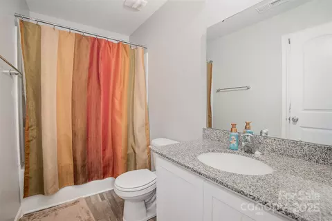 Bath - 1125 Silvertrace Dr, Salisbury, NC 28144 photo 2 of 2