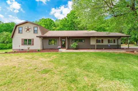286 Bell Farm Rd, Statesville, NC 28625