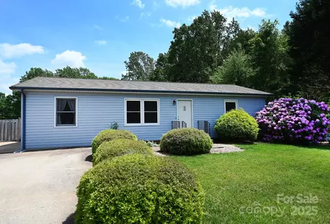 2263 Starbrooke Dr, Newton, NC 28658