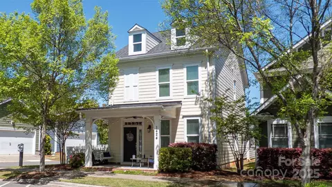 1424 South St, Cornelius, NC 28031 photo 2