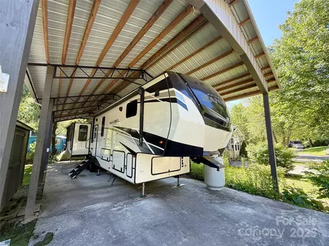 195 Finch 7 Way #7, West Jefferson, NC 28694
