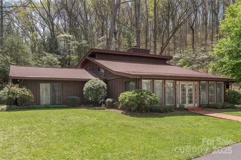 22 Waynewood Dr, Waynesville, NC 28786