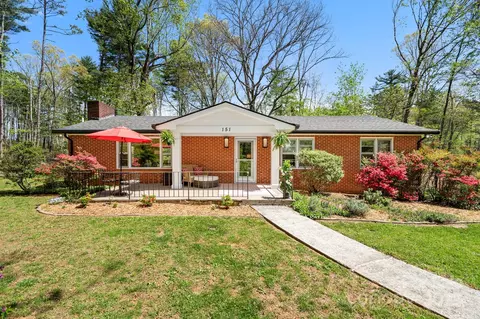 151 Treemont Ln, Hendersonville, NC 28792