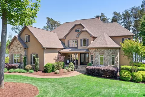 202 Timber Lake Dr, Troutman, NC 28166
