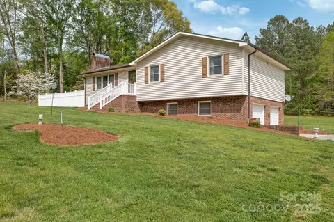 195 Old Farm Ln, Mocksville, NC 27028