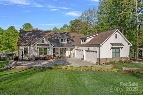 327 Kenway Loop, Mooresville, NC 28117