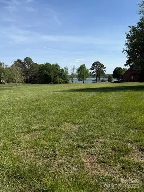 102 Lake Field Ct, Cherryville, NC 28021