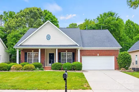 8120 Calistoga Ln, Waxhaw, NC 28173