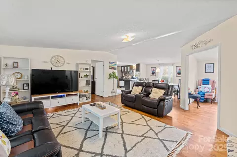 Living - 1106 3rd Sw Ave SW, Hickory, NC 28602 photo 1 of 1
