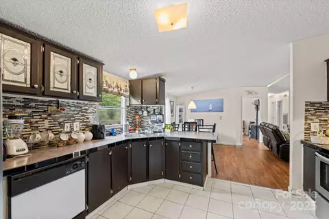 Kitchen - 1106 3rd Sw Ave SW, Hickory, NC 28602 photo 4 of 4