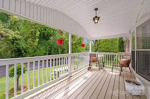 Exterior - 1106 3rd Sw Ave SW, Hickory, NC 28602 photo 2 of 8
