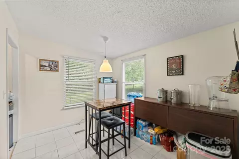 Dining - 1106 3rd Sw Ave SW, Hickory, NC 28602 photo 3 of 3