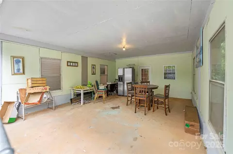 Exterior - 1106 3rd Sw Ave SW, Hickory, NC 28602 photo 6 of 8