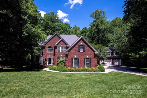3546 Weddington Oaks Dr, Weddington, NC 28104