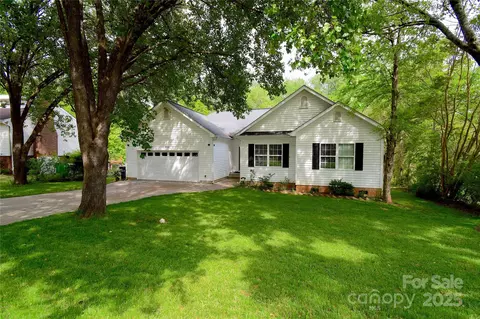 8200 Park Vista Cir, Charlotte, NC 28226