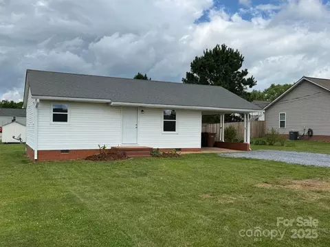 2109 Boggs St, Lincolnton, NC 28092