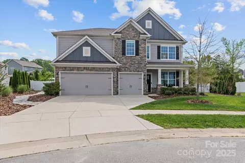 106 Wrangler Dr, Mooresville, NC 28115