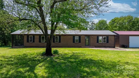 Exterior - 4815 Rifle Range Rd, Conover, NC 28613 photo 2 of 7