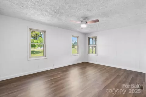 Living - 4815 Rifle Range Rd, Conover, NC 28613 photo 5 of 5