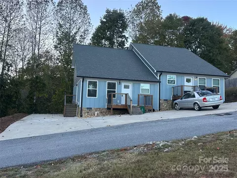 17 Meredith Ln, Marion, NC 28752