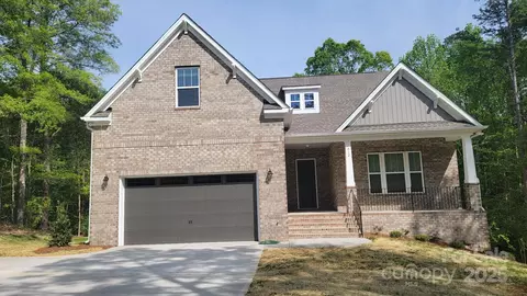 412 Riddle Mill Rd, Clover, SC 29710