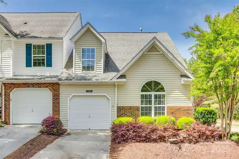 5206 Fire Water Ln, Fort Mill, SC 29707