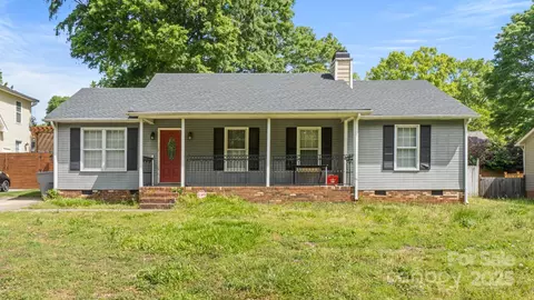 6915 Norchester Ct, Charlotte, NC 28227