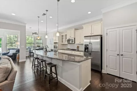 Kitchen - 1356 Rainier Dr, Fort Mill, SC 29708 photo 2 of 5