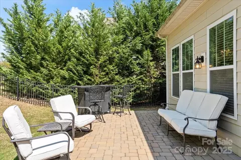 Exterior - 1356 Rainier Dr, Fort Mill, SC 29708 photo 3 of 4