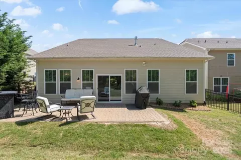 Exterior - 1356 Rainier Dr, Fort Mill, SC 29708 photo 2 of 4