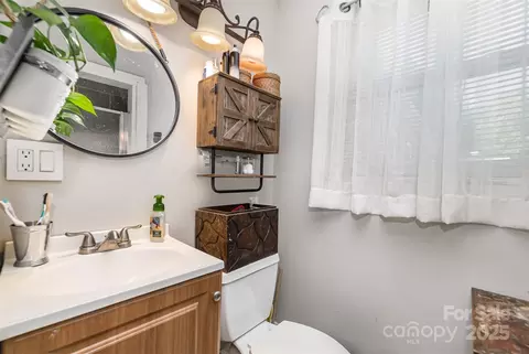 955 E 13th St, Kannapolis, NC 28083 photo 16