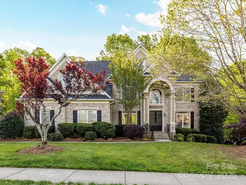 3200 Delamere Dr, Matthews, NC 28104
