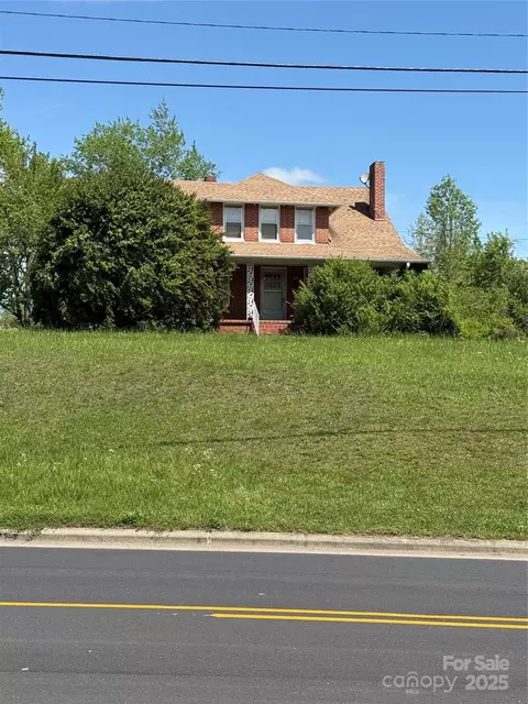2408 Us 70 W Hwy W, Marion, NC 28752