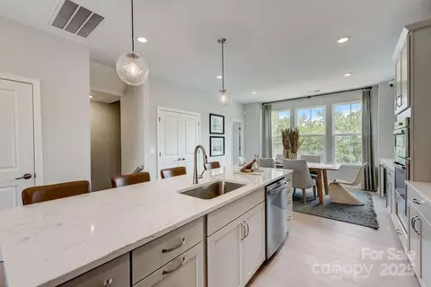 Kitchen - 322 Catawba Ave, Davidson, NC 28036 photo 3 of 4