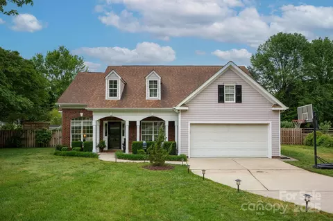 1307 Trull Pl, Monroe, NC 28110