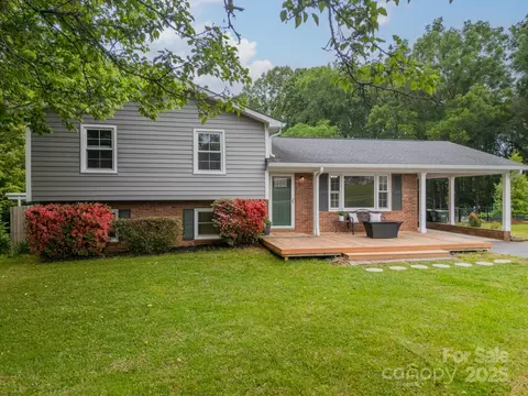 178 Woodland Sw Dr SW, Concord, NC 28025